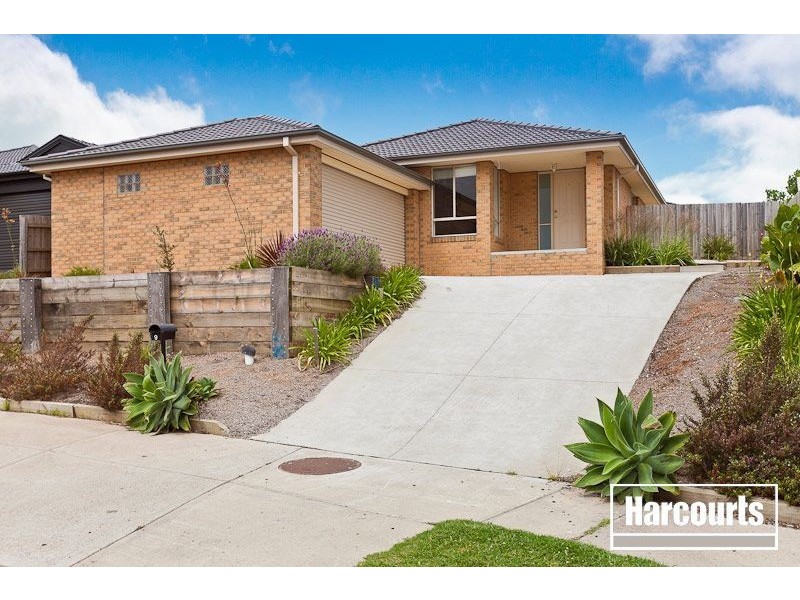 9 Wallangara Drive, Pakenham VIC 3810