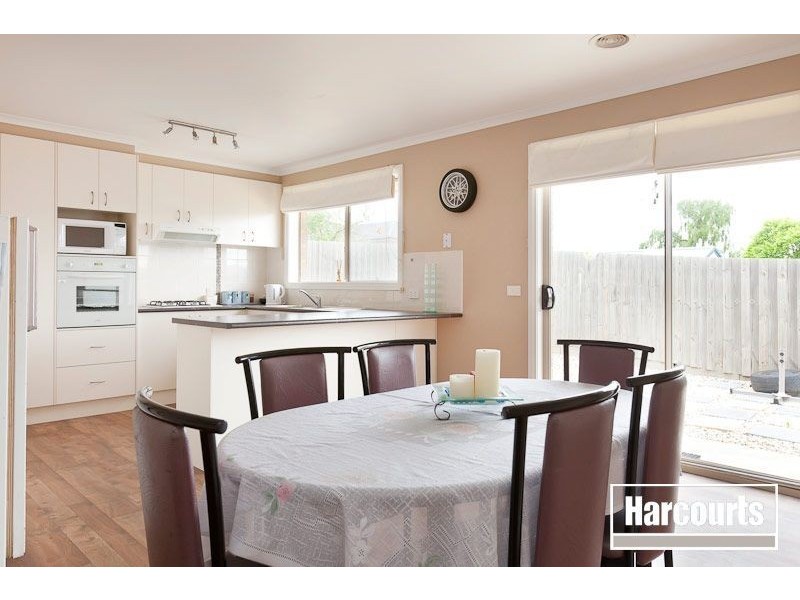 9 Wallangara Drive, Pakenham VIC 3810