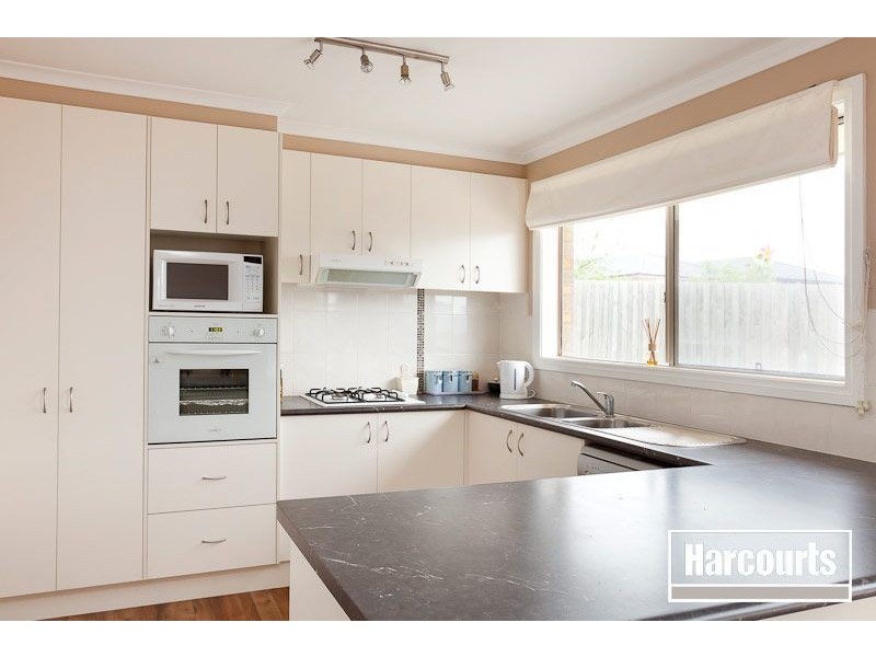 9 Wallangara Drive, Pakenham VIC 3810