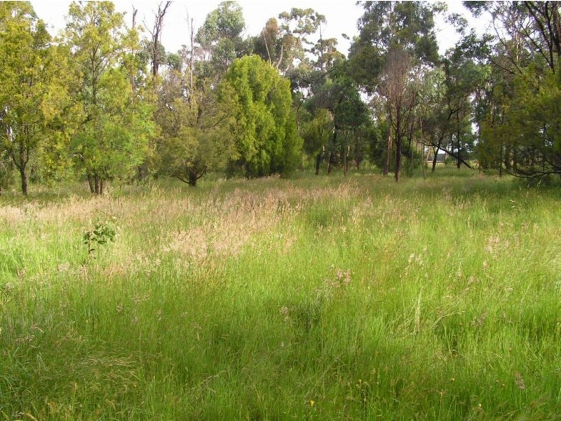 88 Bessie Creek Rd, Pakenham VIC 3810