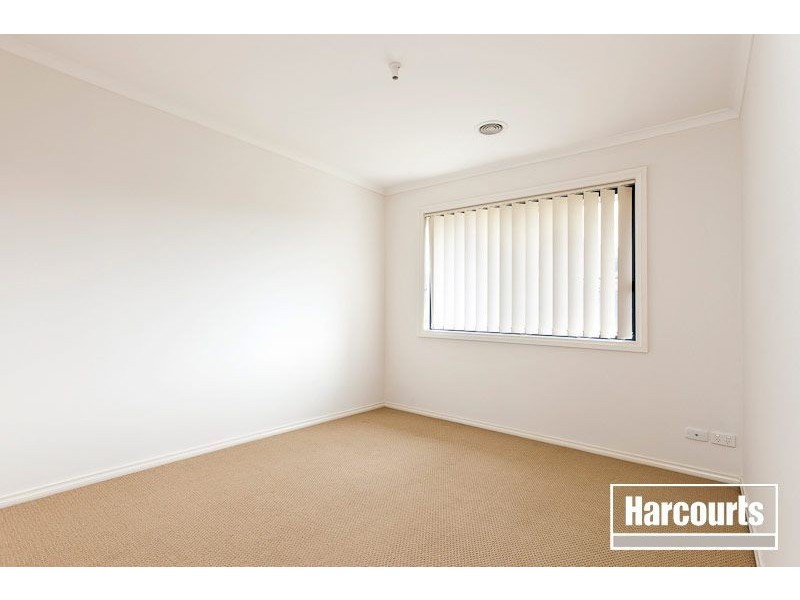 15 River Red Grove, Pakenham VIC 3810