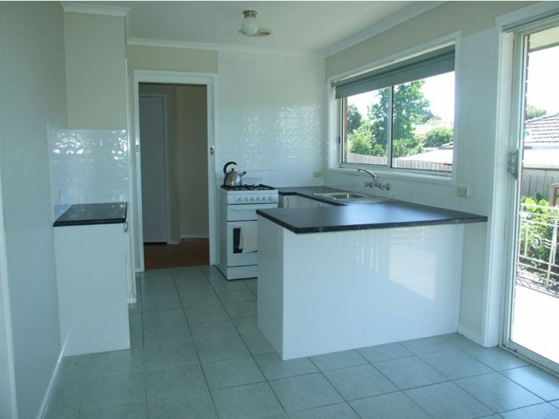 36 Princes Hwy, Pakenham VIC 3810