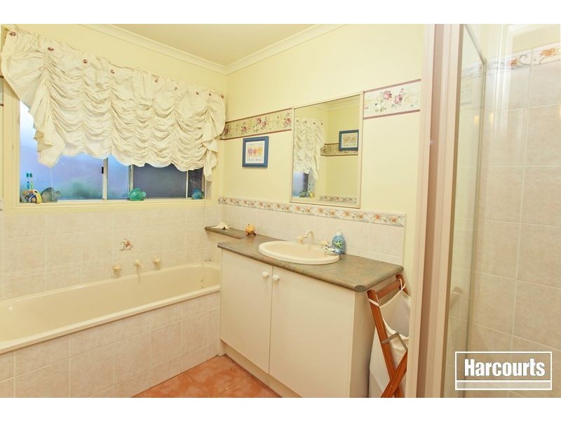 15 Mahogany Court, Pakenham VIC 3810