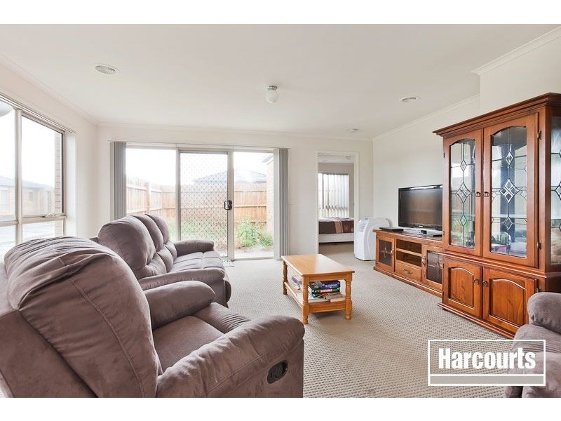 1/54-58 Pommel Street, Pakenham VIC 3810