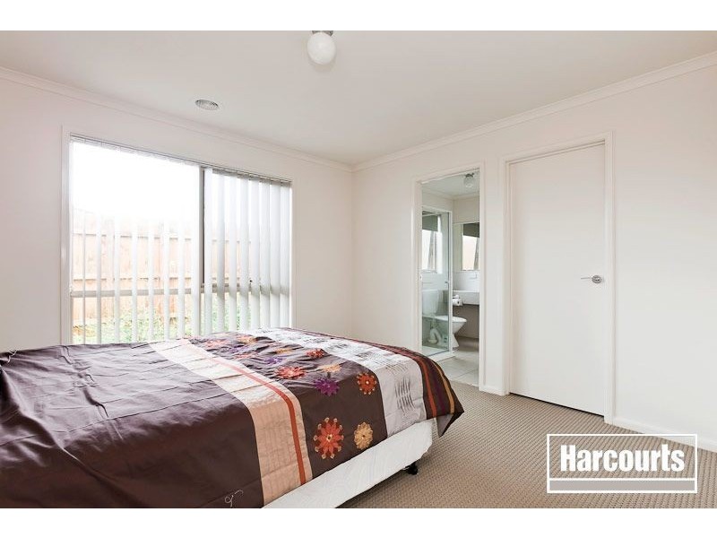 1/54-58 Pommel Street, Pakenham VIC 3810