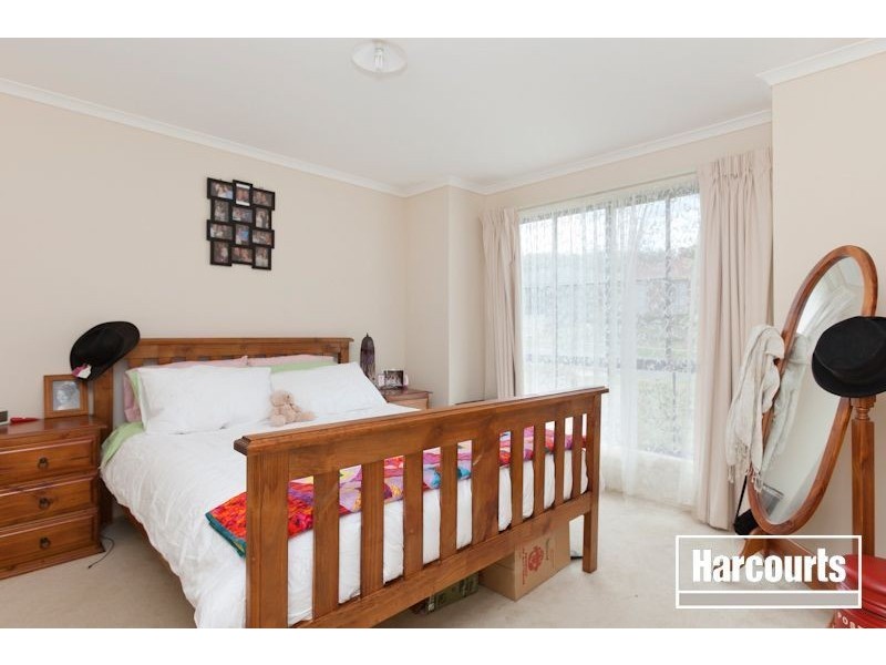 19 Meaby Drive, Pakenham VIC 3810