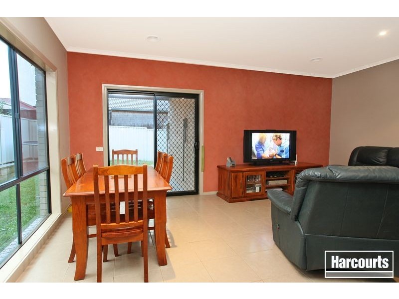 9 Eventide Rise, Pakenham VIC 3810