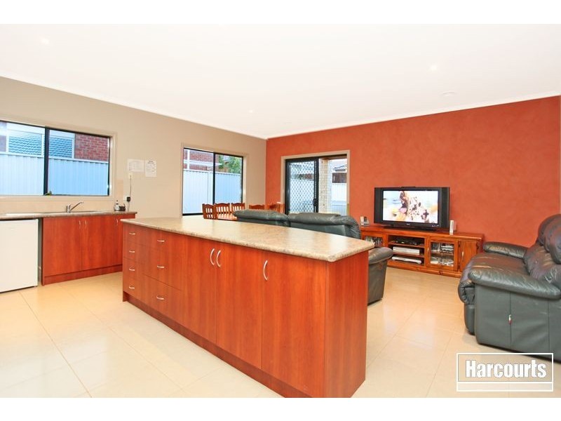 9 Eventide Rise, Pakenham VIC 3810