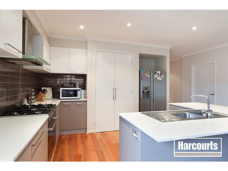 54 Irving Road, Pakenham VIC 3810