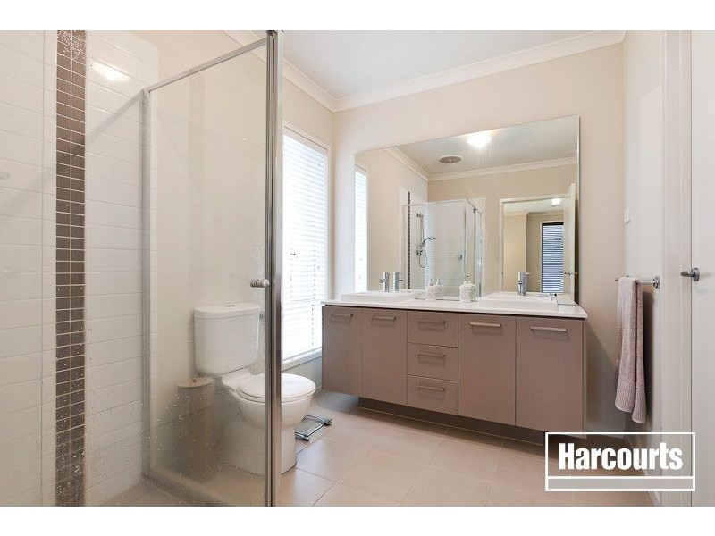 54 Irving Road, Pakenham VIC 3810