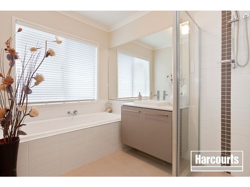 54 Irving Road, Pakenham VIC 3810