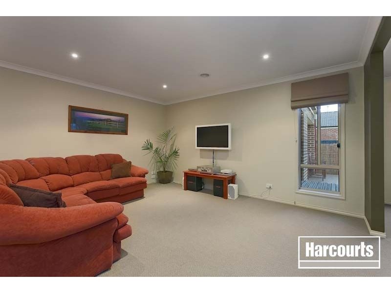102 Shearwater Drive, Pakenham VIC 3810