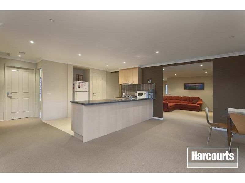 102 Shearwater Drive, Pakenham VIC 3810