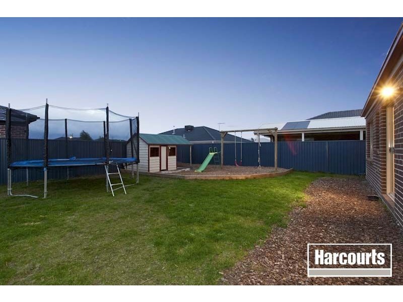 102 Shearwater Drive, Pakenham VIC 3810