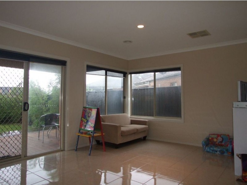 4 Veitch Court, Pakenham VIC 3810