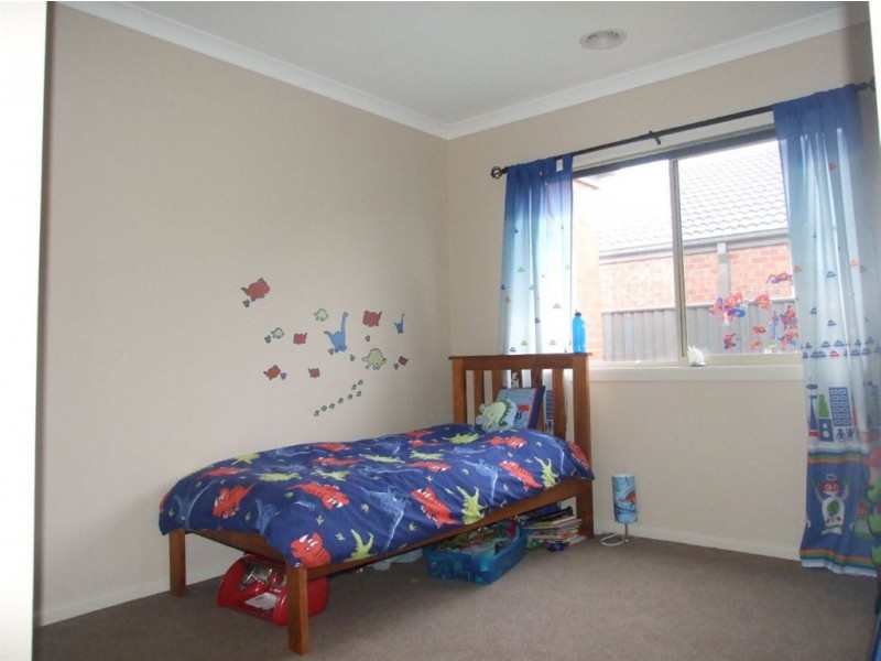 4 Veitch Court, Pakenham VIC 3810