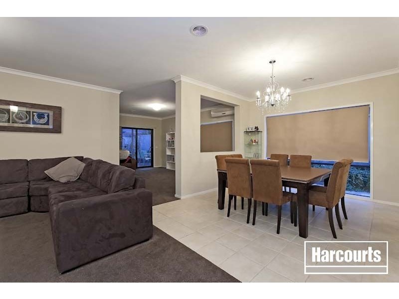 22 Ben Cairn Mews, Pakenham VIC 3810