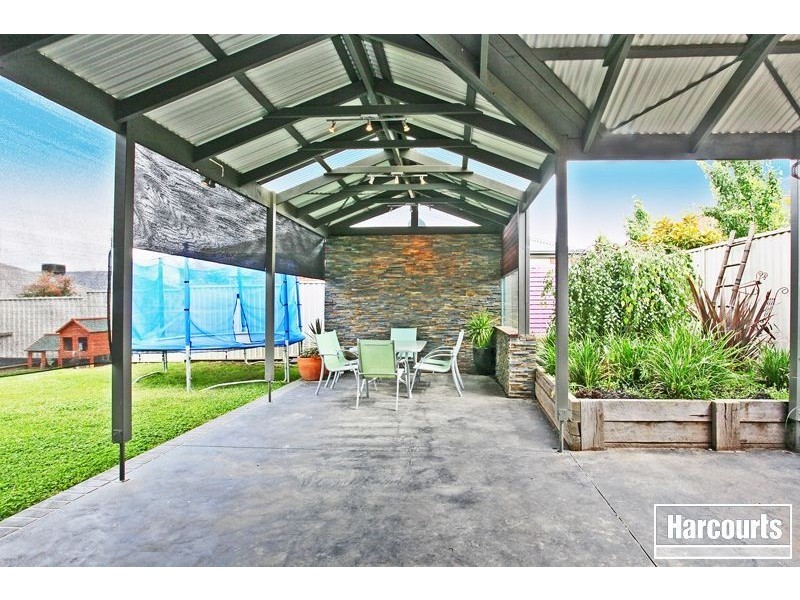 22 Ben Cairn Mews, Pakenham VIC 3810