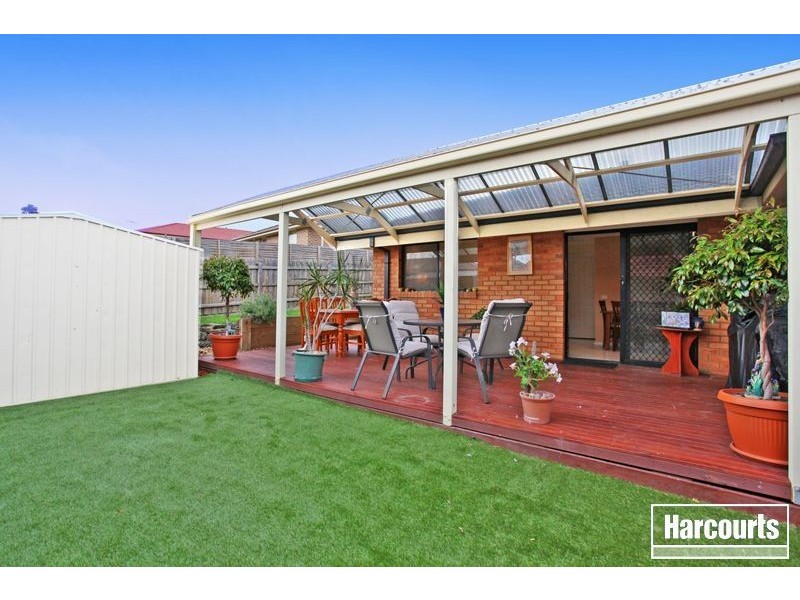 21 Riviera Drive, Pakenham VIC 3810