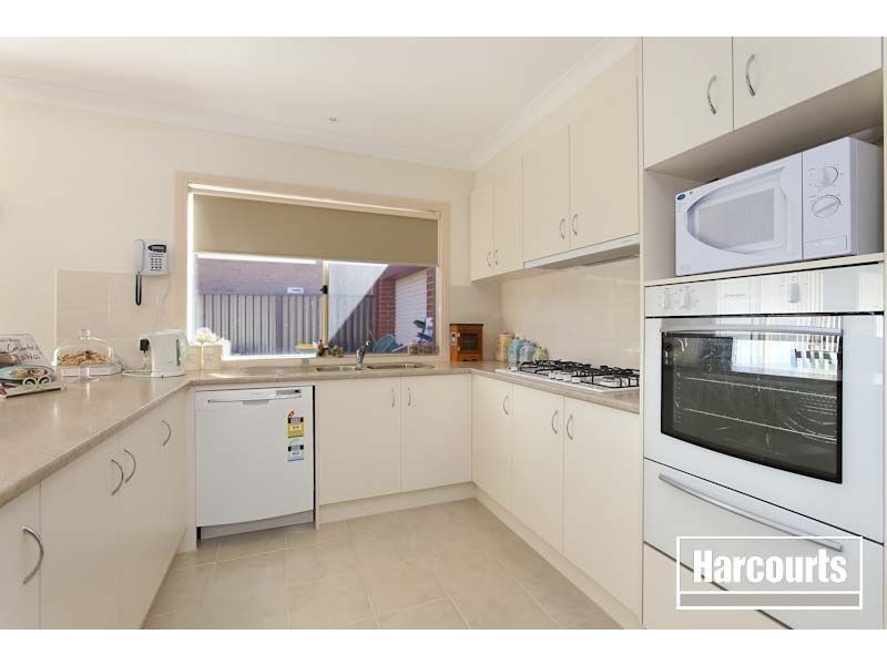 30 Darwin Way, Pakenham VIC 3810