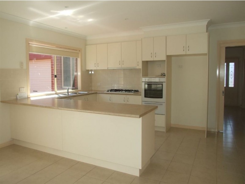 30 Darwin Way, Pakenham VIC 3810