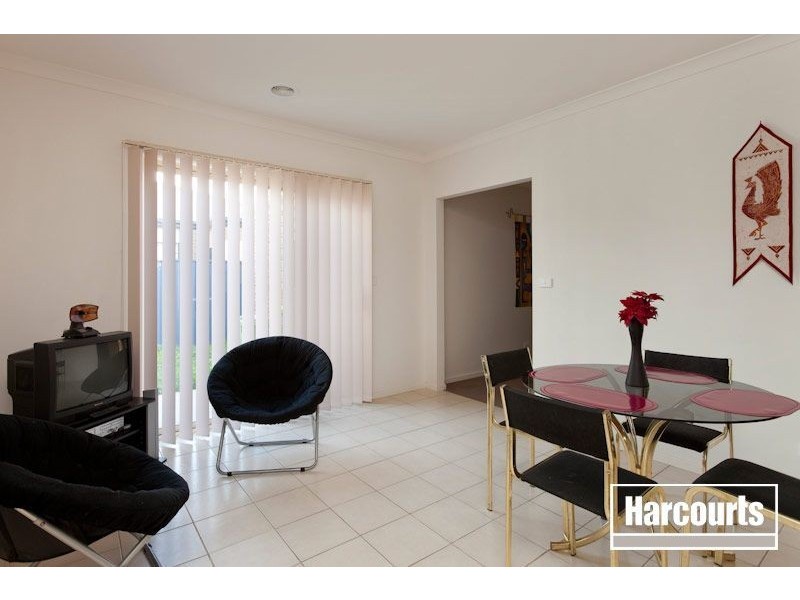 14 Kingsdale Crescent, Pakenham VIC 3810