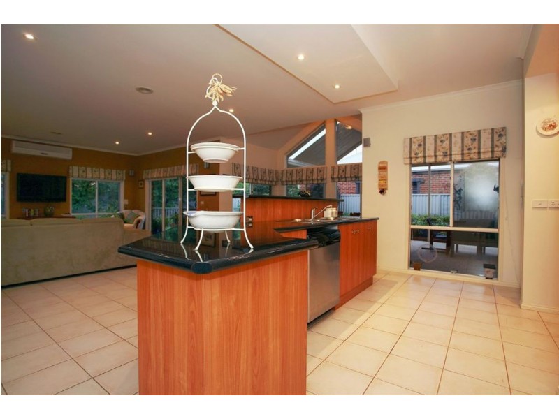 50 Flinders Chase, Pakenham VIC 3810