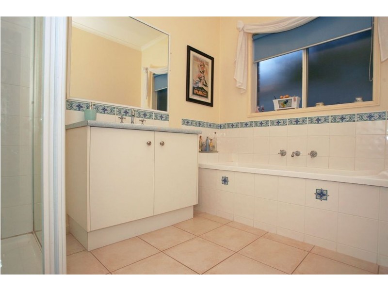 50 Flinders Chase, Pakenham VIC 3810