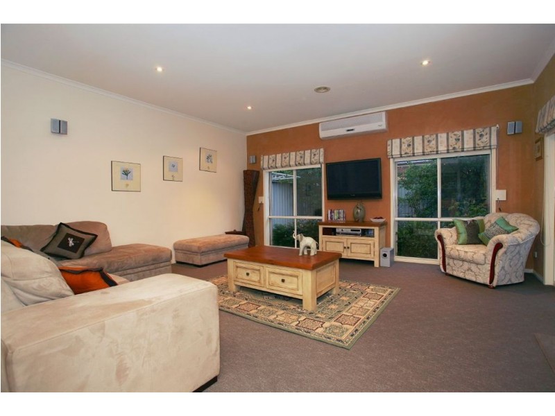 50 Flinders Chase, Pakenham VIC 3810