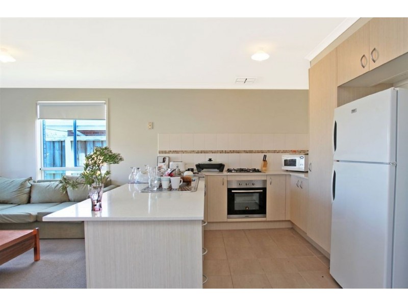 28 Kimberley Drive, Pakenham VIC 3810