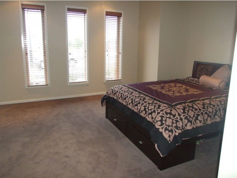 12 Bailey Place, Pakenham VIC 3810