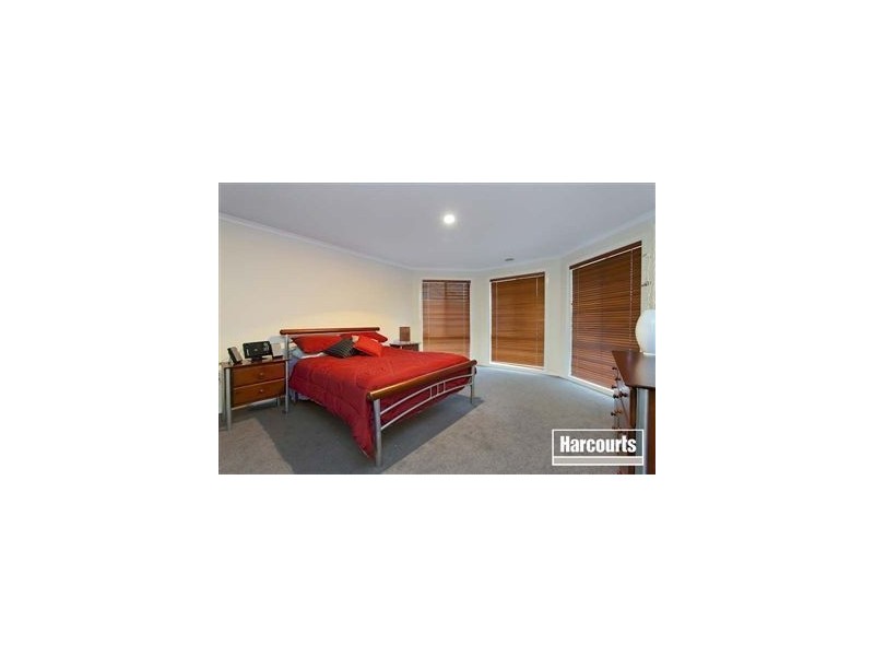 7 Wisteria Court, Pakenham VIC 3810