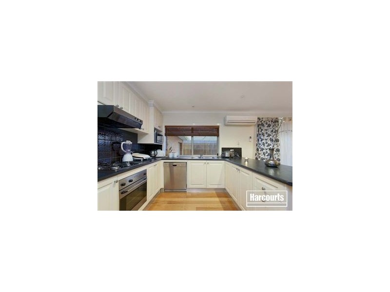 7 Wisteria Court, Pakenham VIC 3810