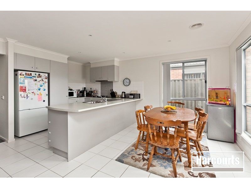 10 Seville Street, Pakenham VIC 3810