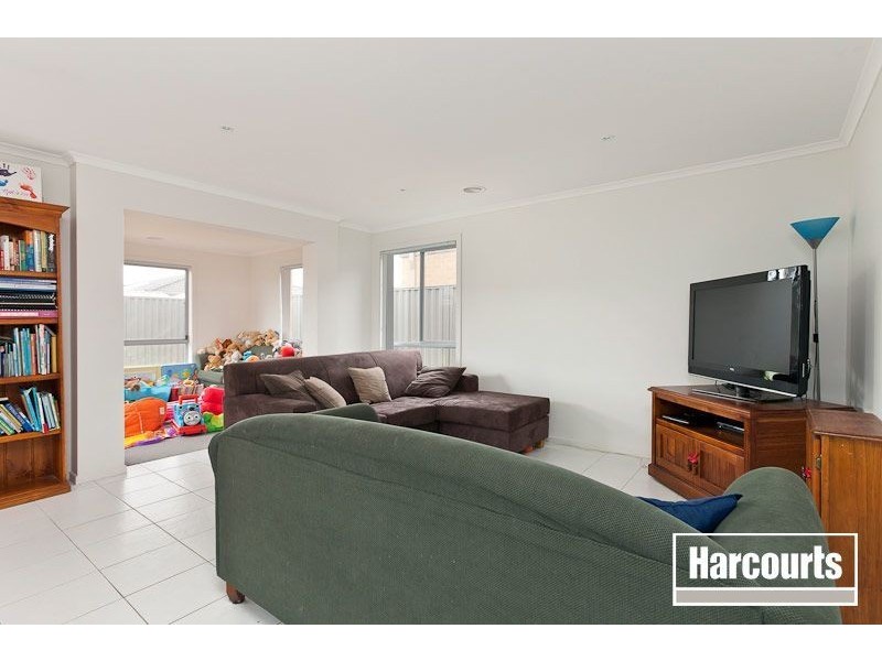 10 Seville Street, Pakenham VIC 3810