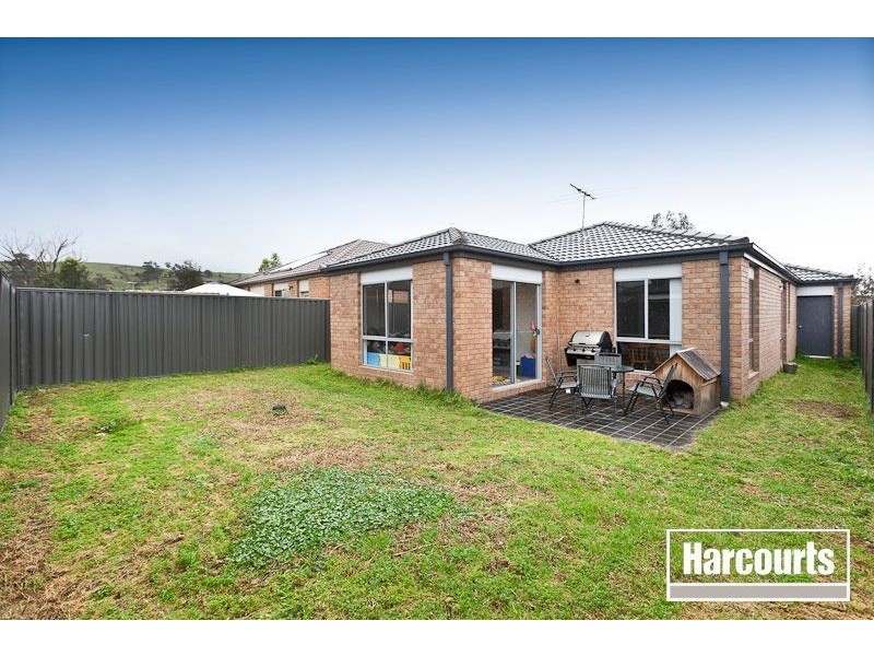 10 Seville Street, Pakenham VIC 3810