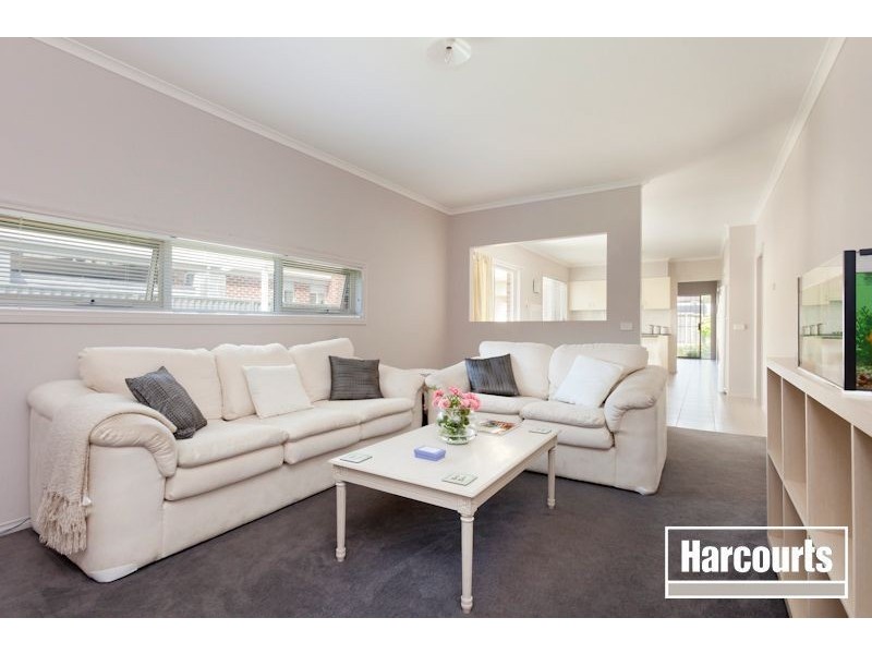 18 Britton Drive, Pakenham VIC 3810