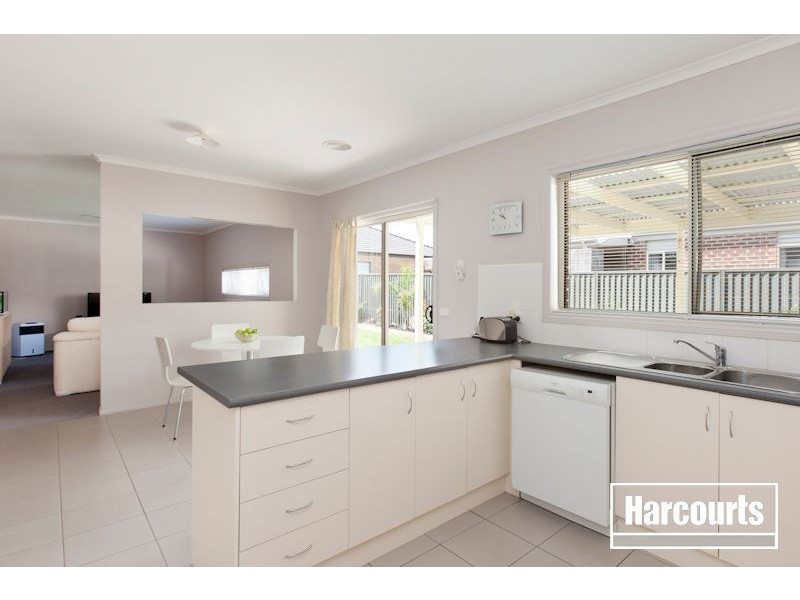 18 Britton Drive, Pakenham VIC 3810