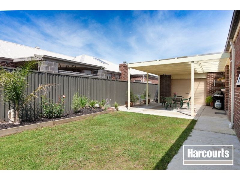 18 Britton Drive, Pakenham VIC 3810