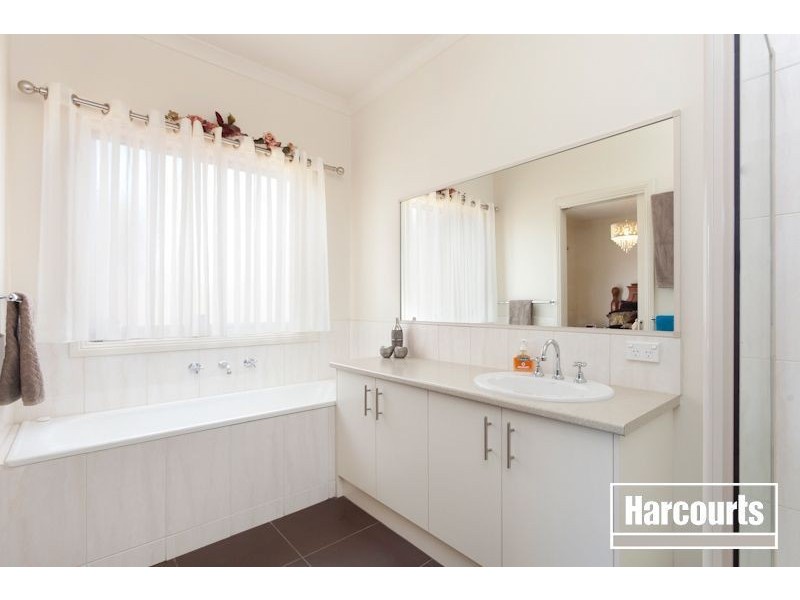 3/35 Princes Highway, Pakenham VIC 3810