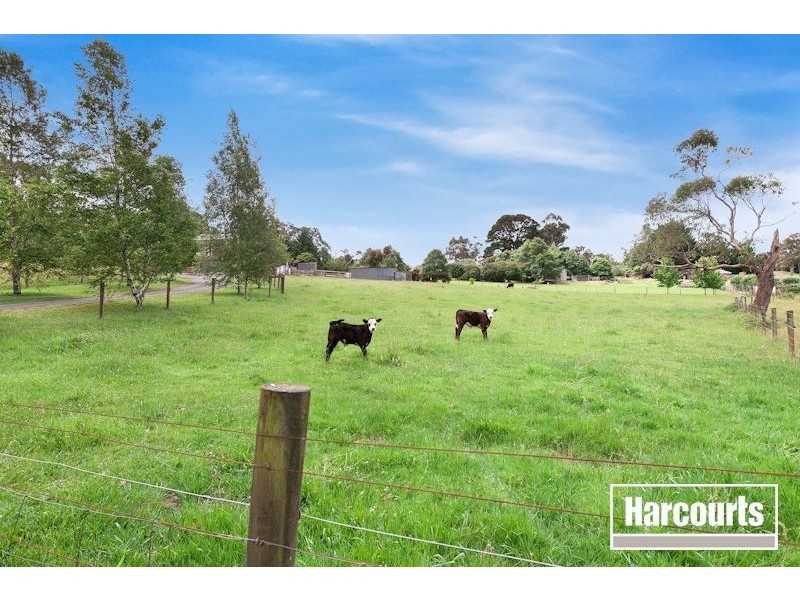5 Bayard Drive, Pakenham Upper VIC 3810
