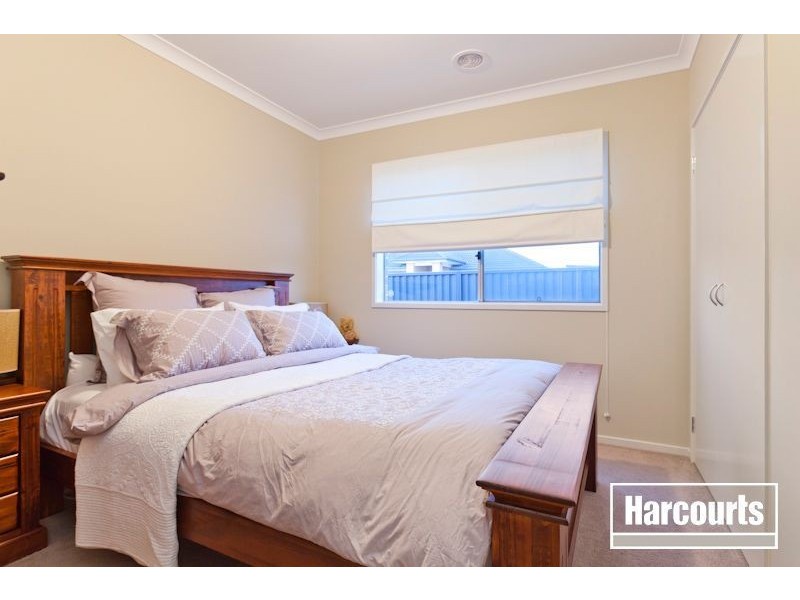 8 Bailey Place, Pakenham VIC 3810