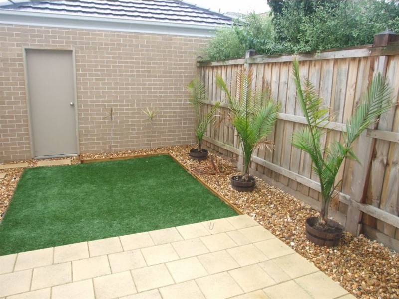 5 Egret Way, Pakenham VIC 3810