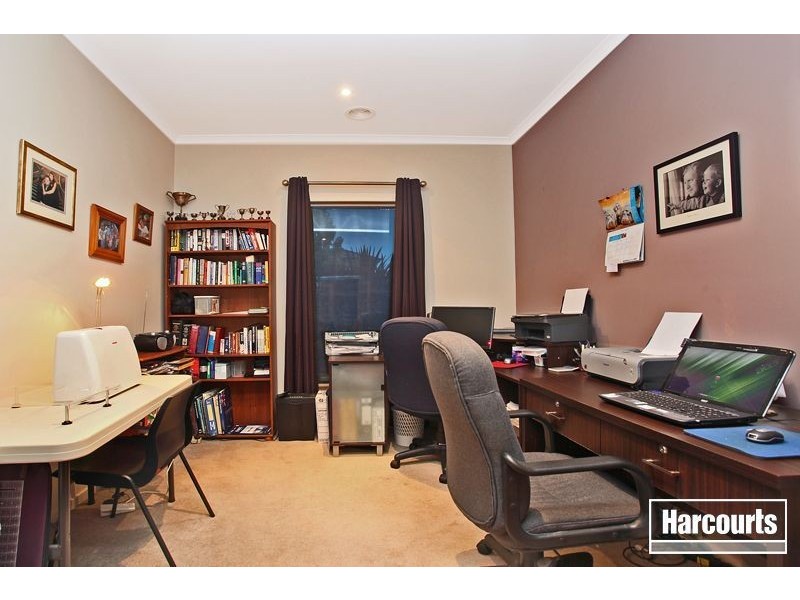 5 Fallingwater Drive, Pakenham VIC 3810