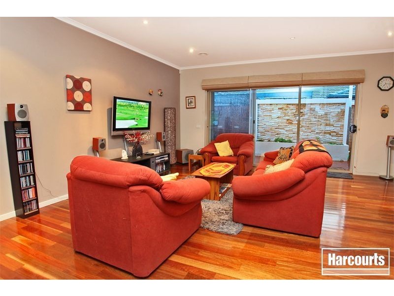 5 Fallingwater Drive, Pakenham VIC 3810