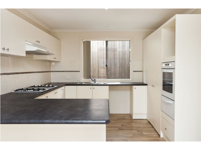 27 Bohemia Crescent, Pakenham VIC 3810