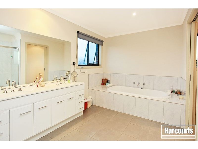 3 Cider Link, Pakenham VIC 3810