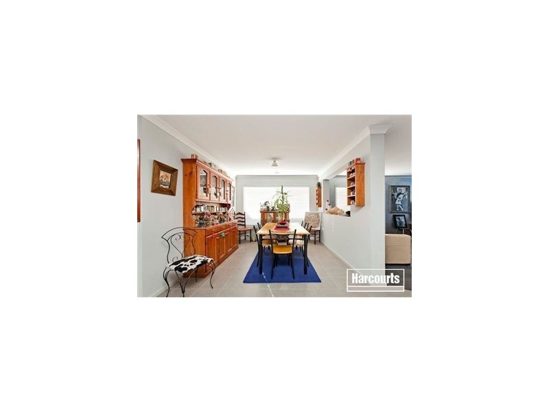 28 Stringy Bark Cct, Pakenham VIC 3810