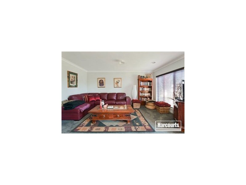 28 Stringy Bark Cct, Pakenham VIC 3810
