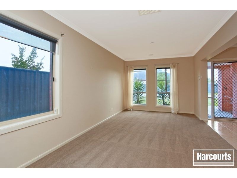 4 Veitch Court, Pakenham VIC 3810